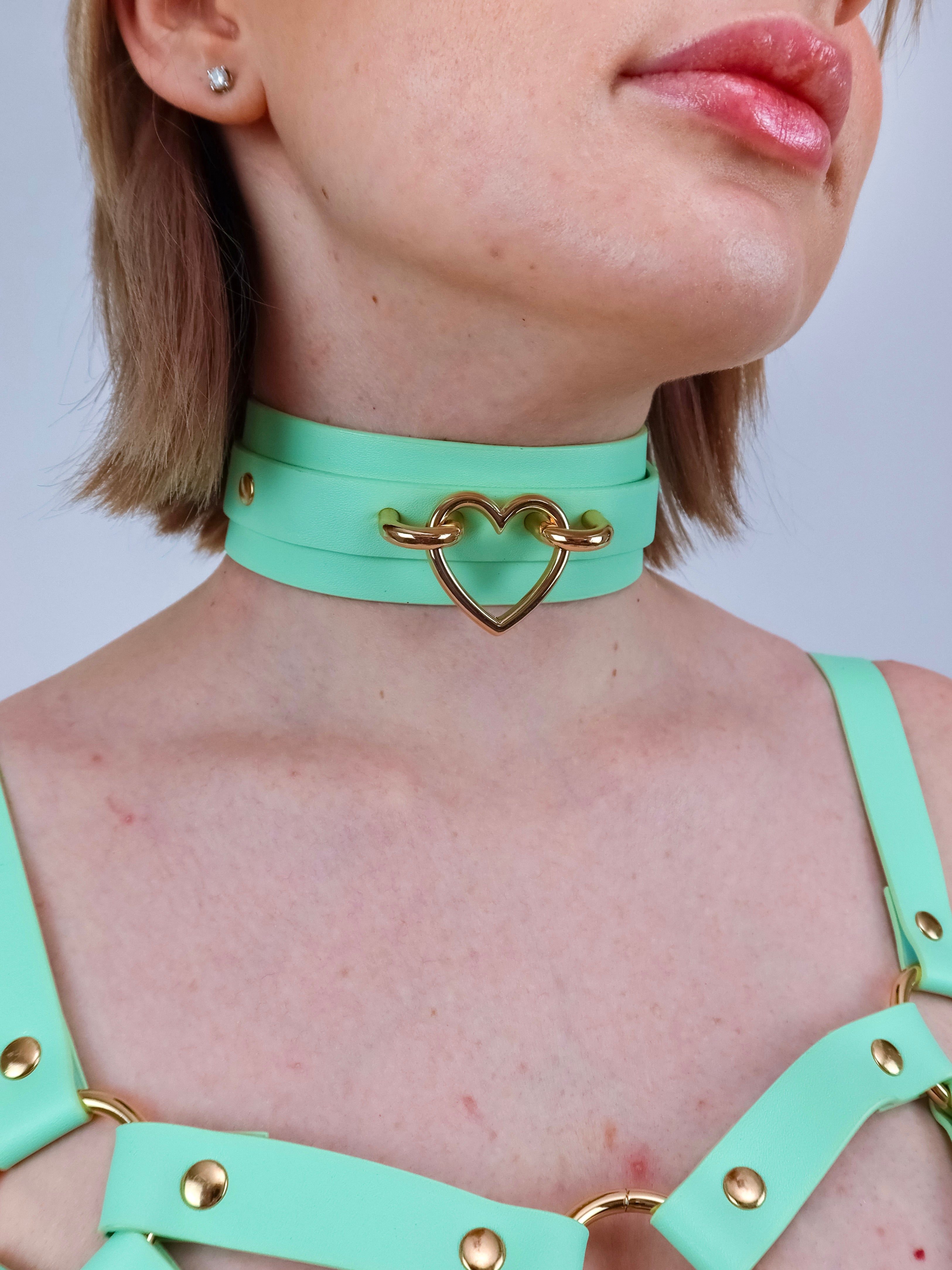 SIMONE HEART CHOKER