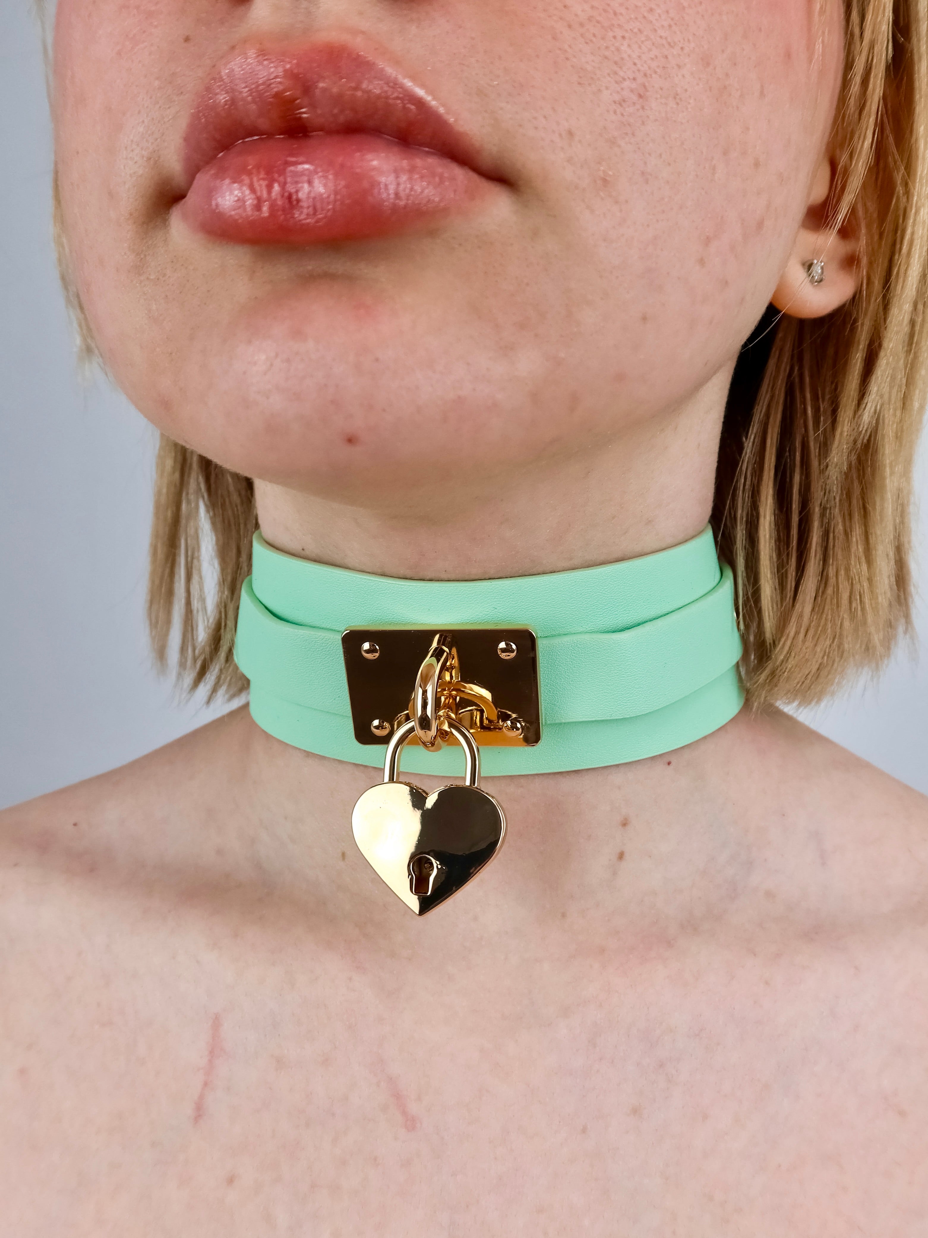 JASMINE HEART CHOKER