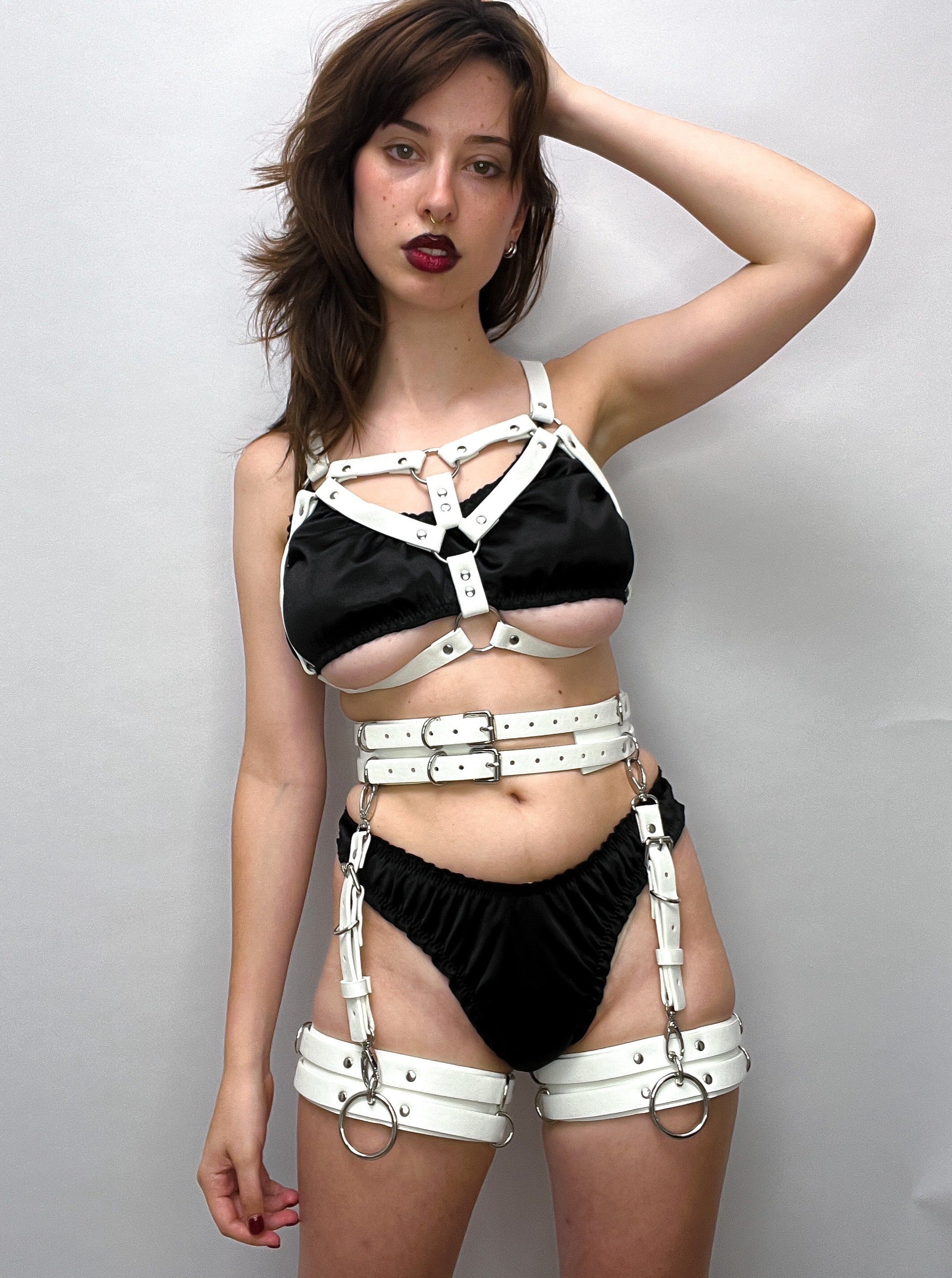 Lolliwrapsx_alex_chest_harness_marshmallow_white_faux_vegan_corn_leather_4